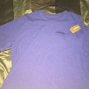 (NWT) purple Patagonia shirt